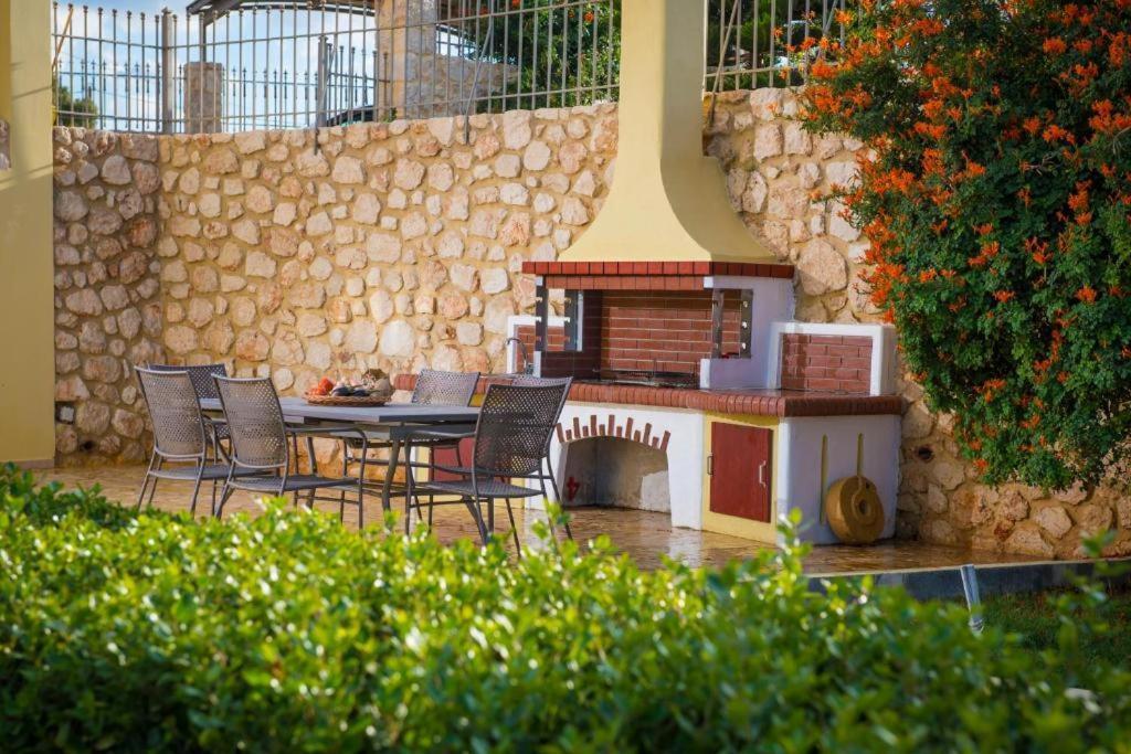 Azzuro Villa With Private Pool By Estia Херсонісос Екстер'єр фото